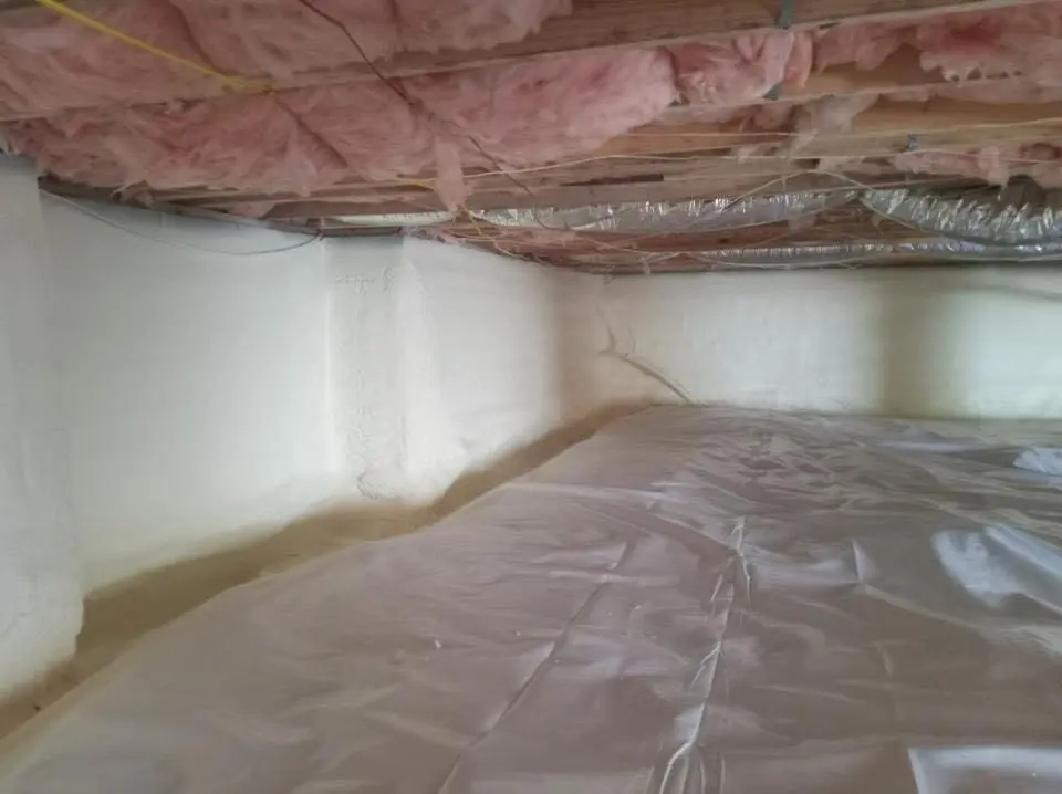 Crawl space encapsulation with closed-cell spray foam for Roof Maintenance in Palos Hills